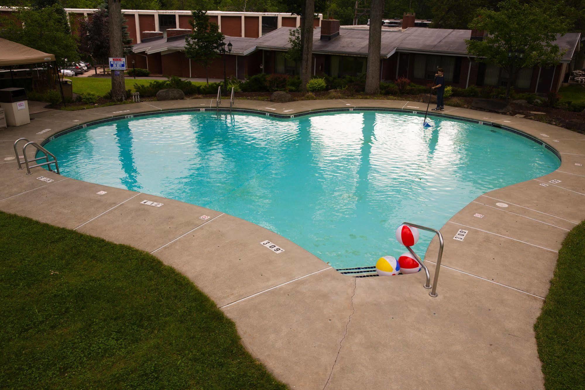 Cove Haven Resort Lakeville Exterior foto