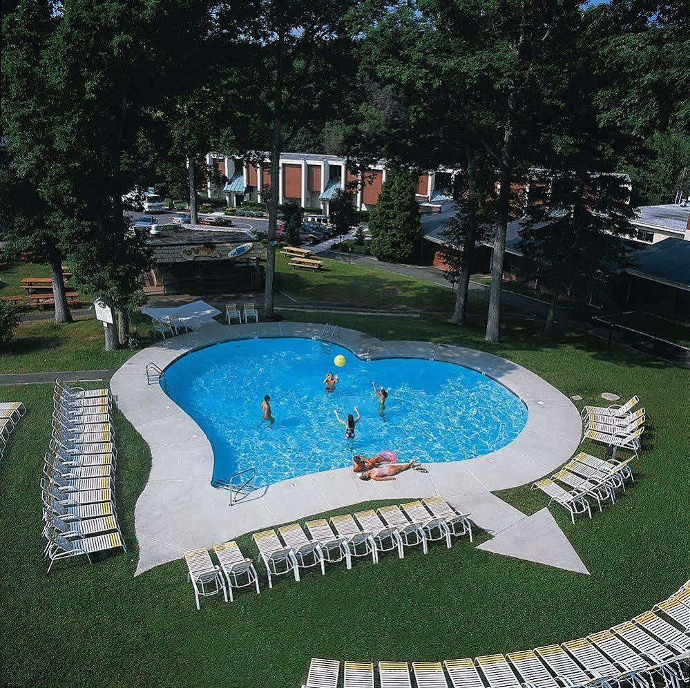 Cove Haven Resort Lakeville Exterior foto